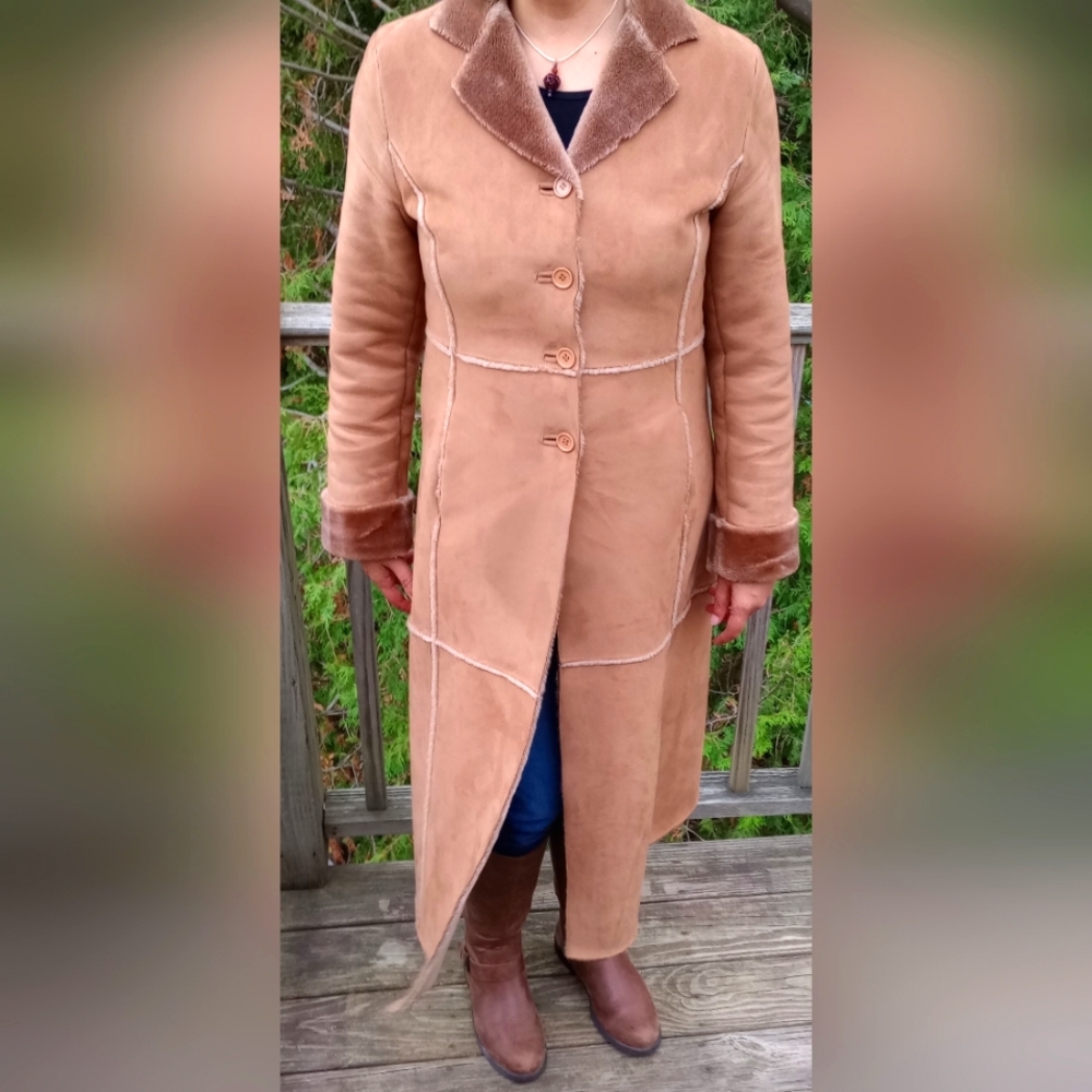Blushe Impressions Faux Suede Shearling Coat. Long. Button Front. Size 6 Fitted